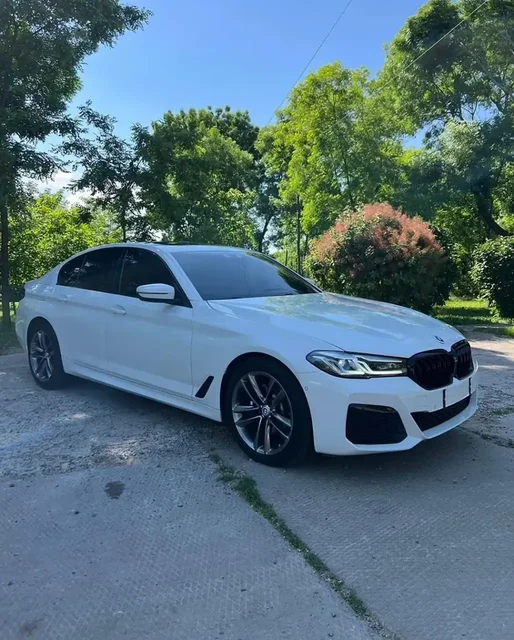 BMW 530d 2017, без ДТП, пробег 144000 км - Внедорожники в Санкт-Петербург