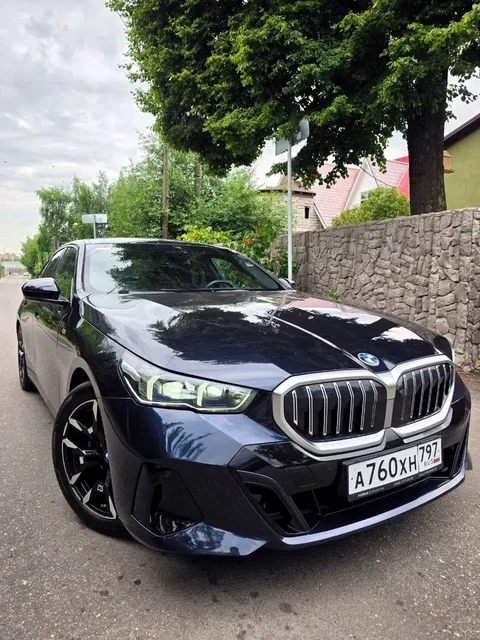 BMW 520d G60 2023, 40 000 км, дизель - Авто в Москва