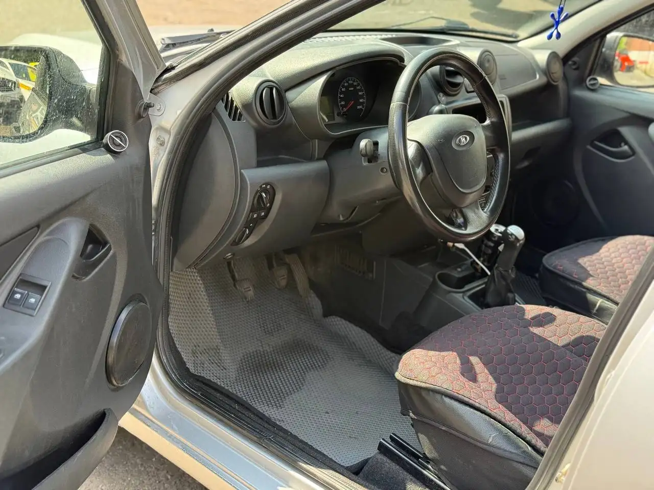 Продам Ладу Гранту 2012 года - Легковые автомобили (Авто) в Москва