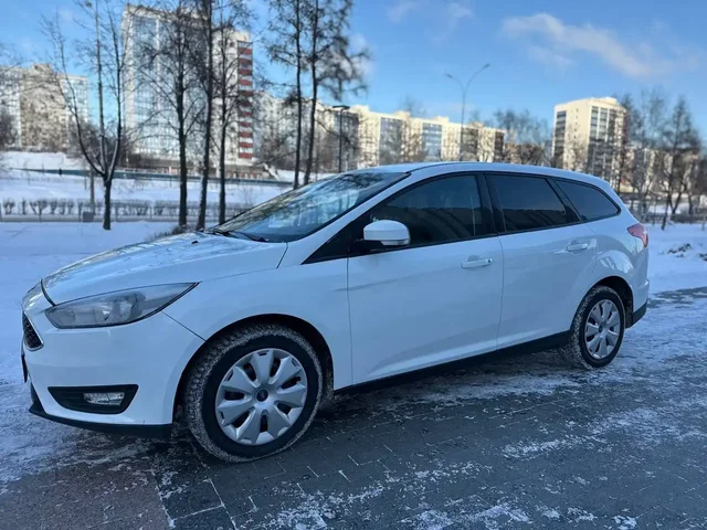 Продажа Ford Focus 3 рестайлинг 2015 года - Авто в Санкт-Петербург