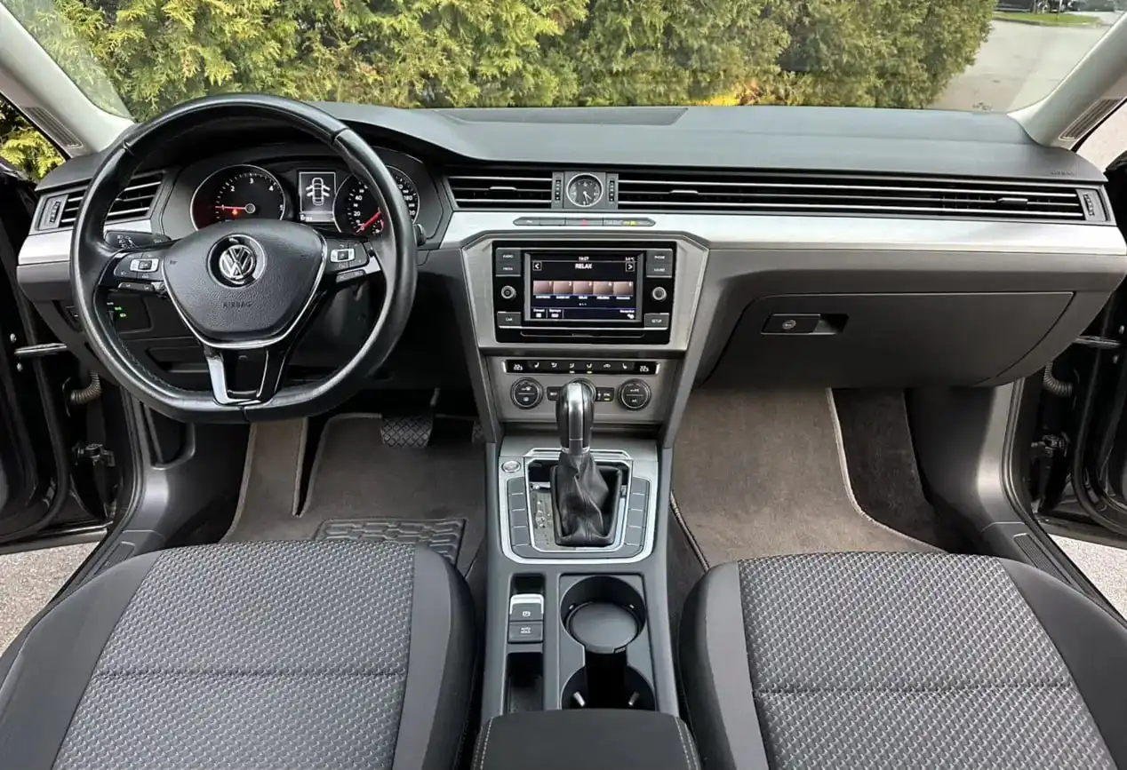 Volkswagen Passat 2.0 дизель автомат