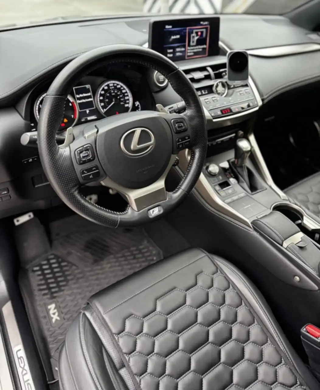 Lexus NX 200 2018 года рестайлинг