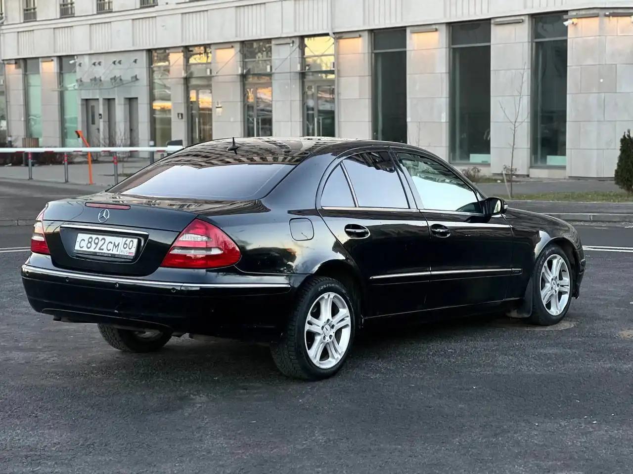 Mercedes E-class 2003 года выпуска