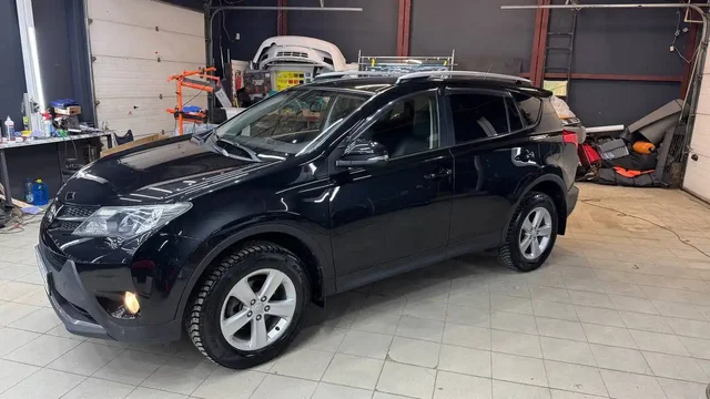 Toyota RAV4 2014 года, максимальная комплектация, полный привод - Авто в Нижний Новгород