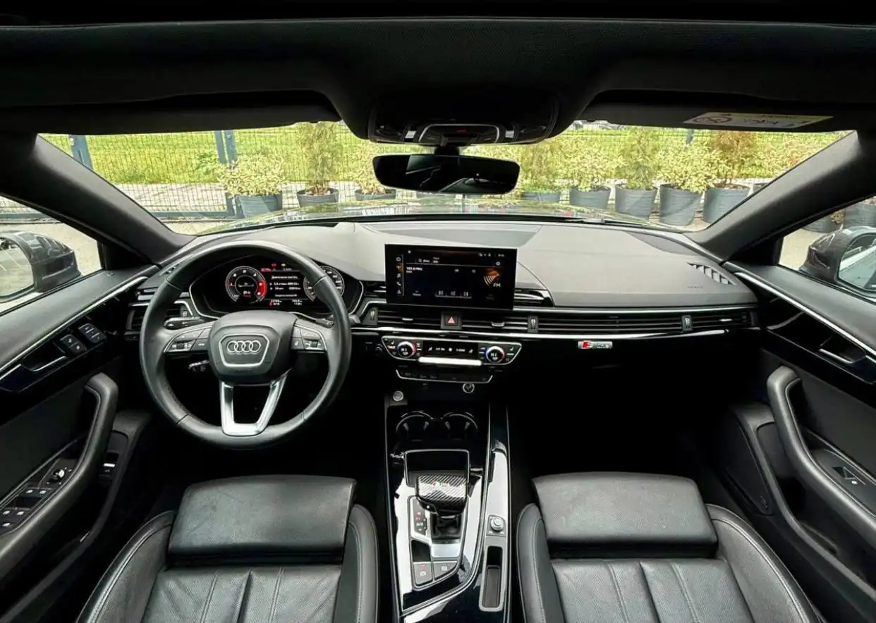 Audi A4 2020 - удобный и современный седан