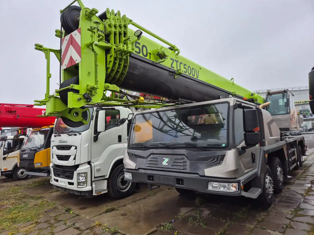 Продажа автокранов ZOOMLION разной грузоподъемности