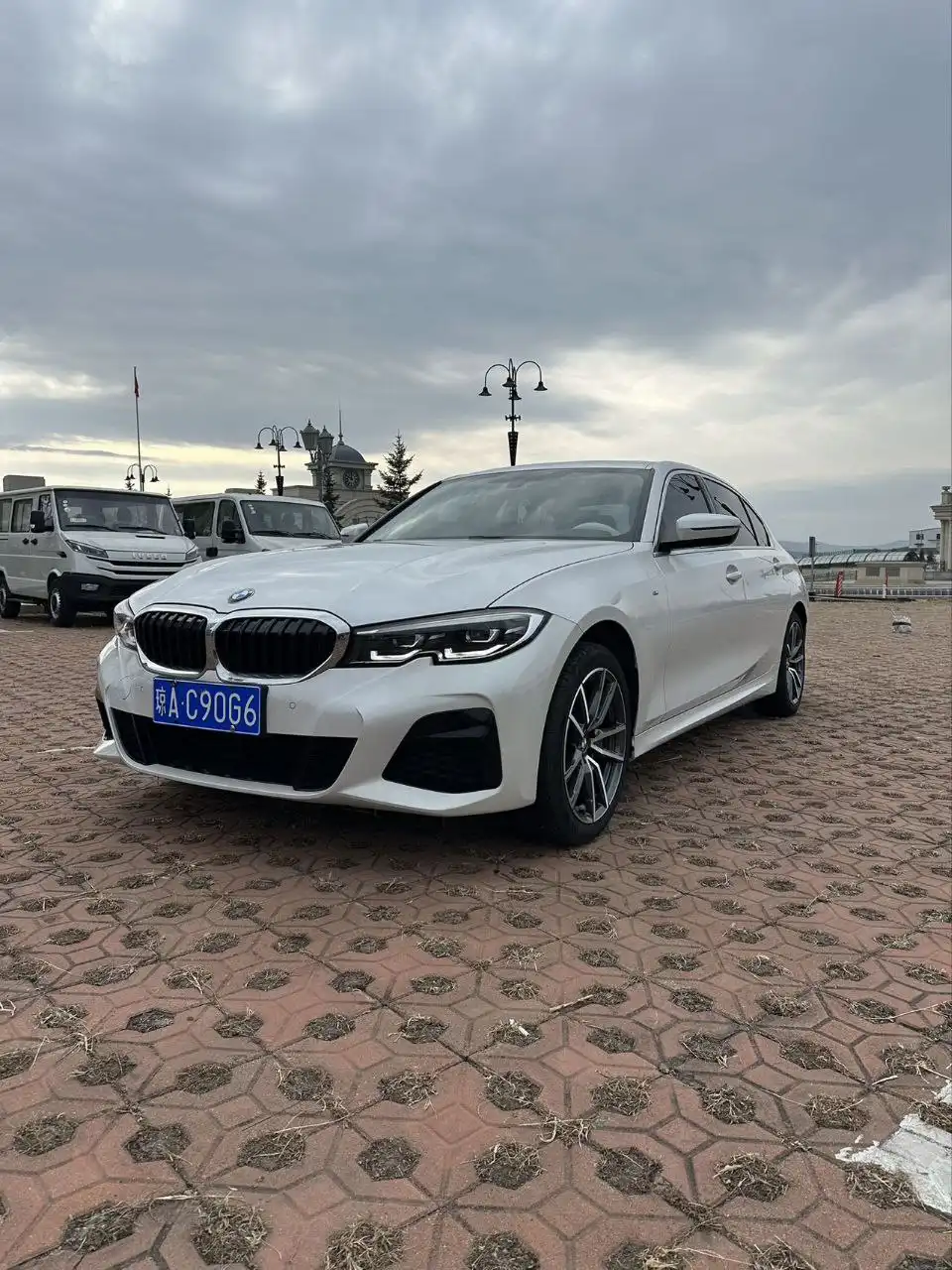 BMW 320Li 2022 года с пробегом 50 000 км
