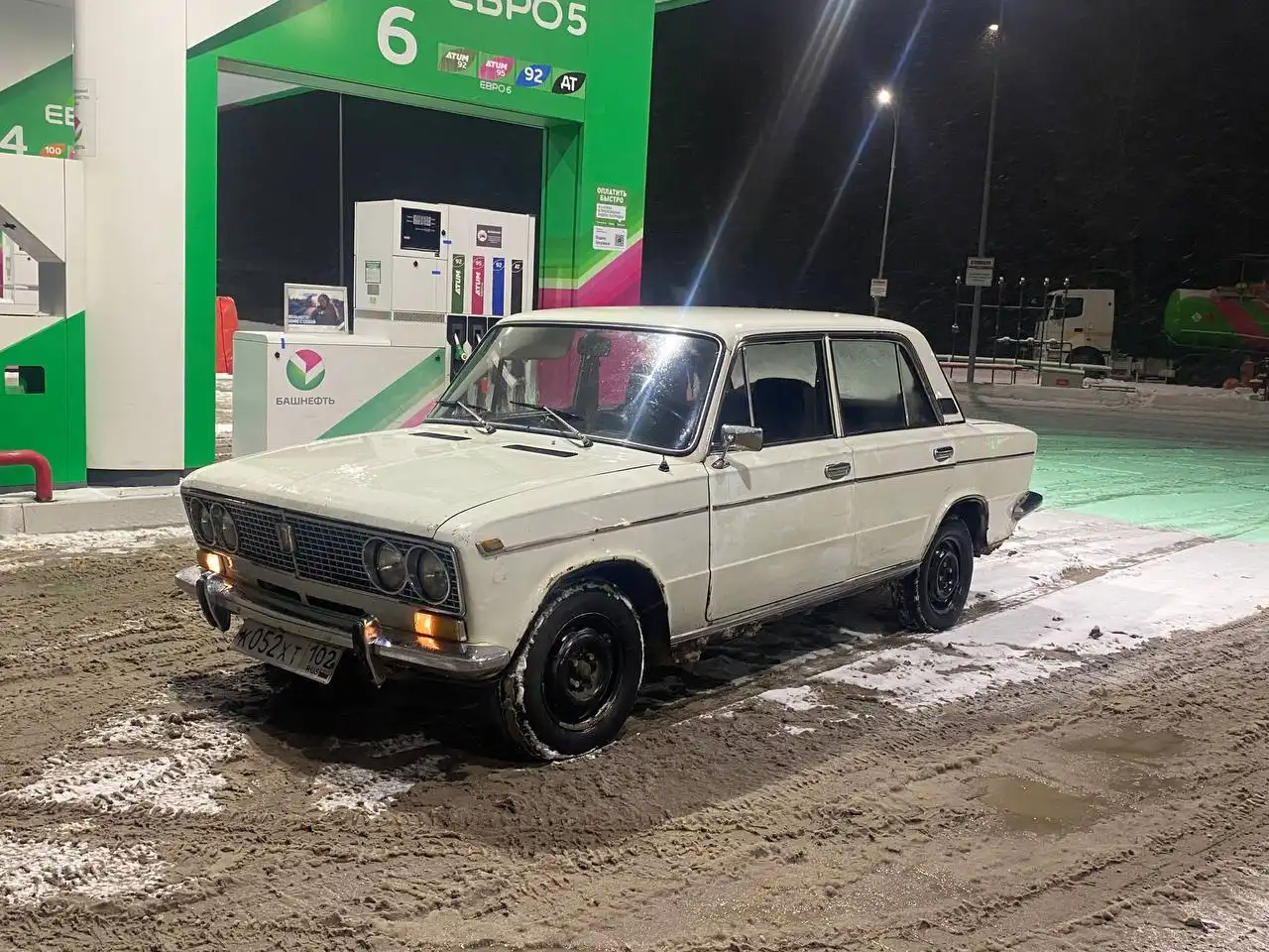 ВАЗ-2103 1981 года в хорошем состоянии для реставрации