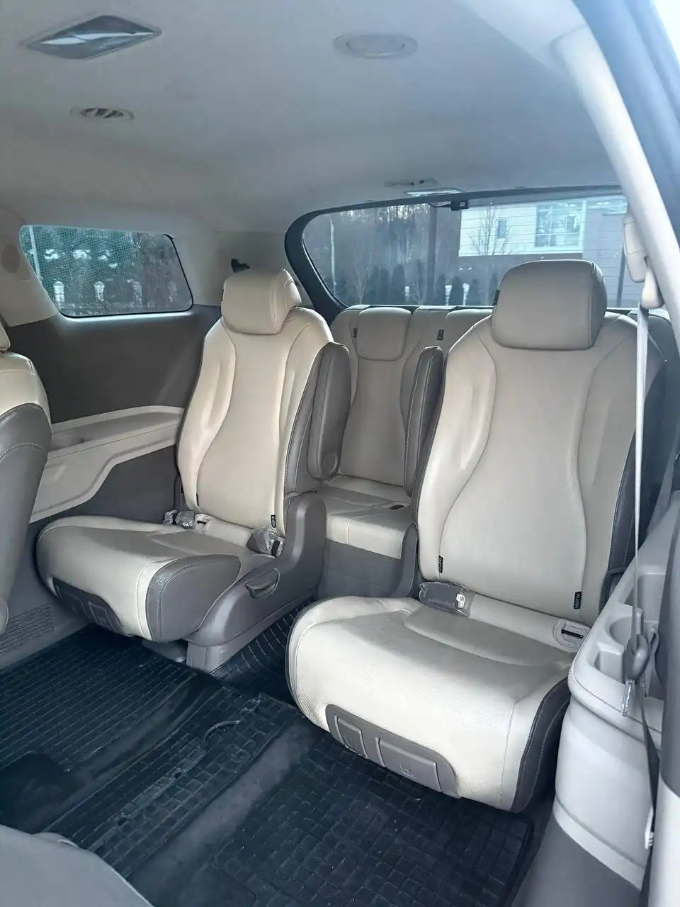 Продажа Kia Carnival 2020 года, дизель 2.2, пробег 180 тыс км