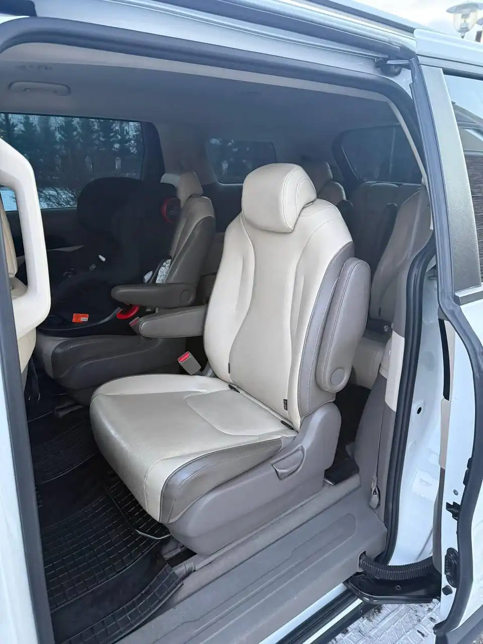 Продажа Kia Carnival 2020 года, дизель 2.2, пробег 180 тыс км