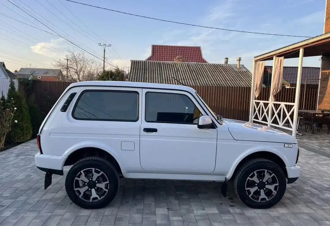 Продажа УАЗ Niva Legend 2024 года в Москве