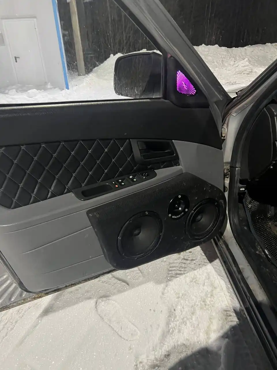 Продажа автомобиля с новой коробкой передач и двигателем - Авто в Санкт-Петербург