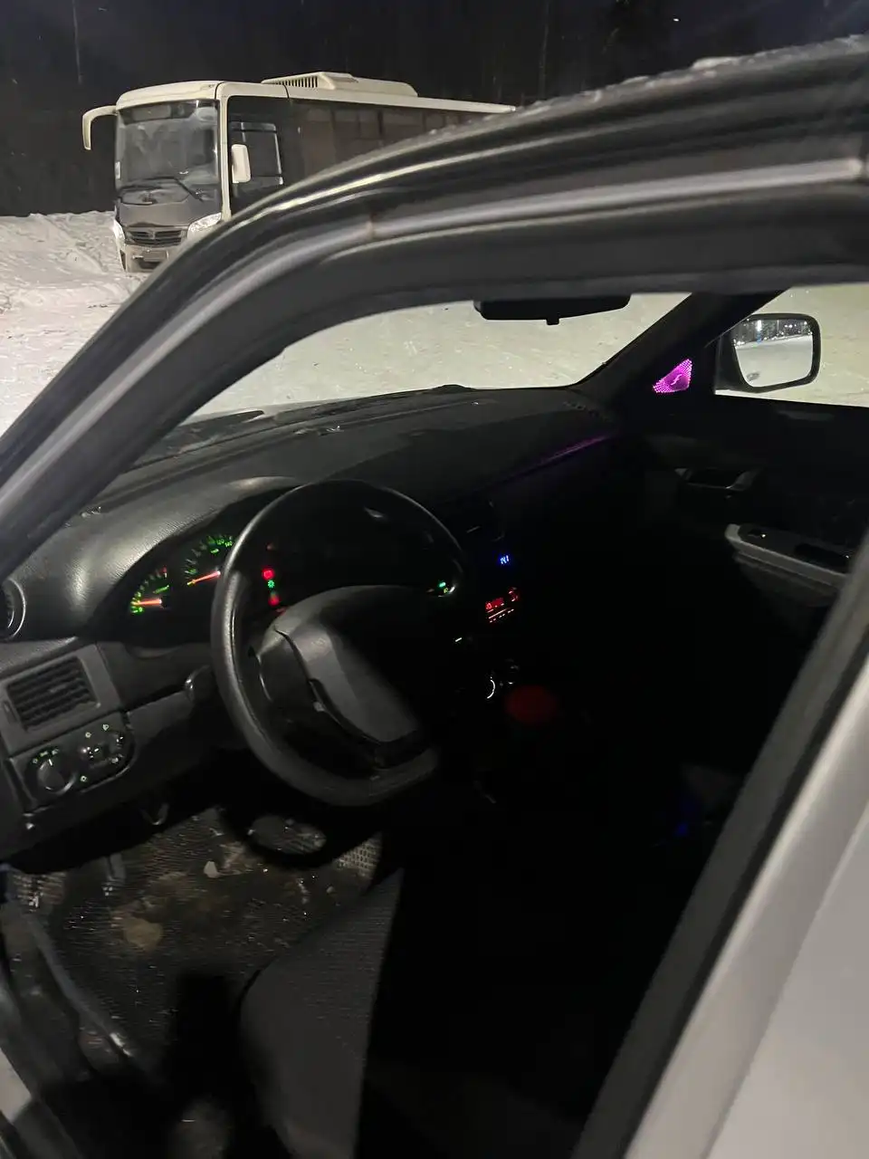 Продажа автомобиля с новой коробкой передач и двигателем - Авто в Санкт-Петербург