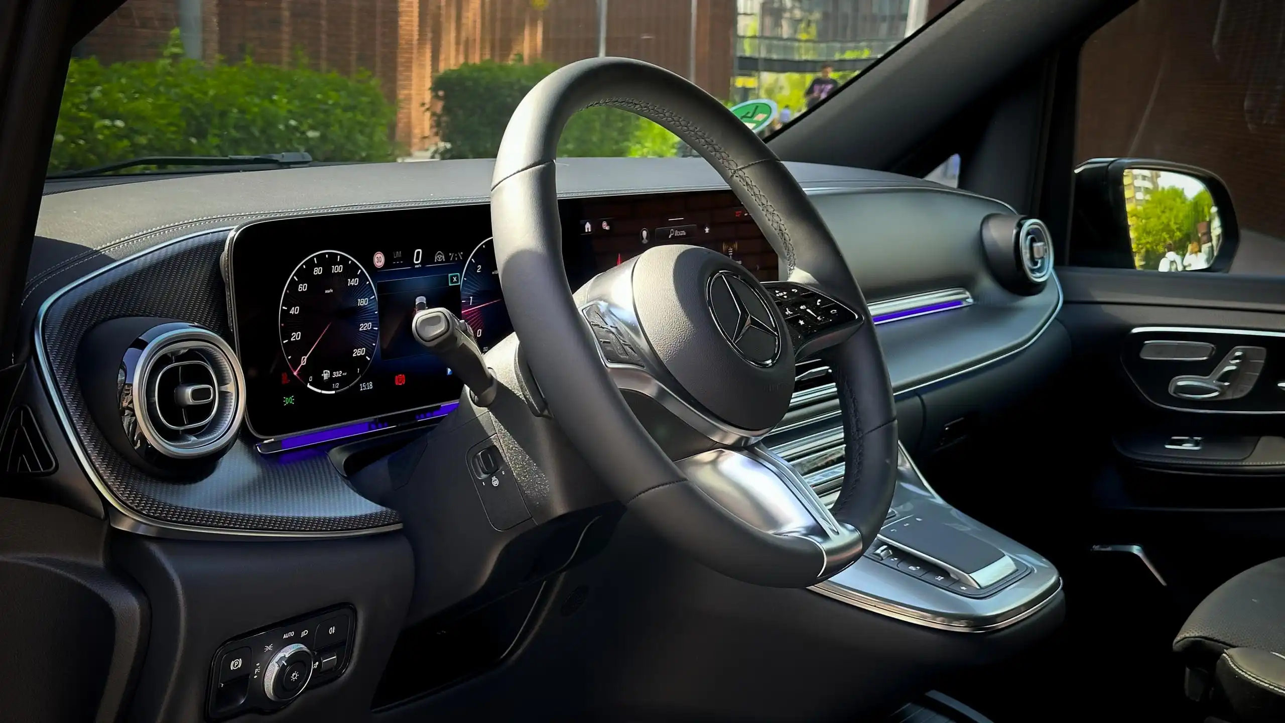 Mercedes-Benz V-Класс 300 d экстра длинный 2024 года с пробегом 30 км - Минивэны/Микроавтобусы (Авто) в Москва