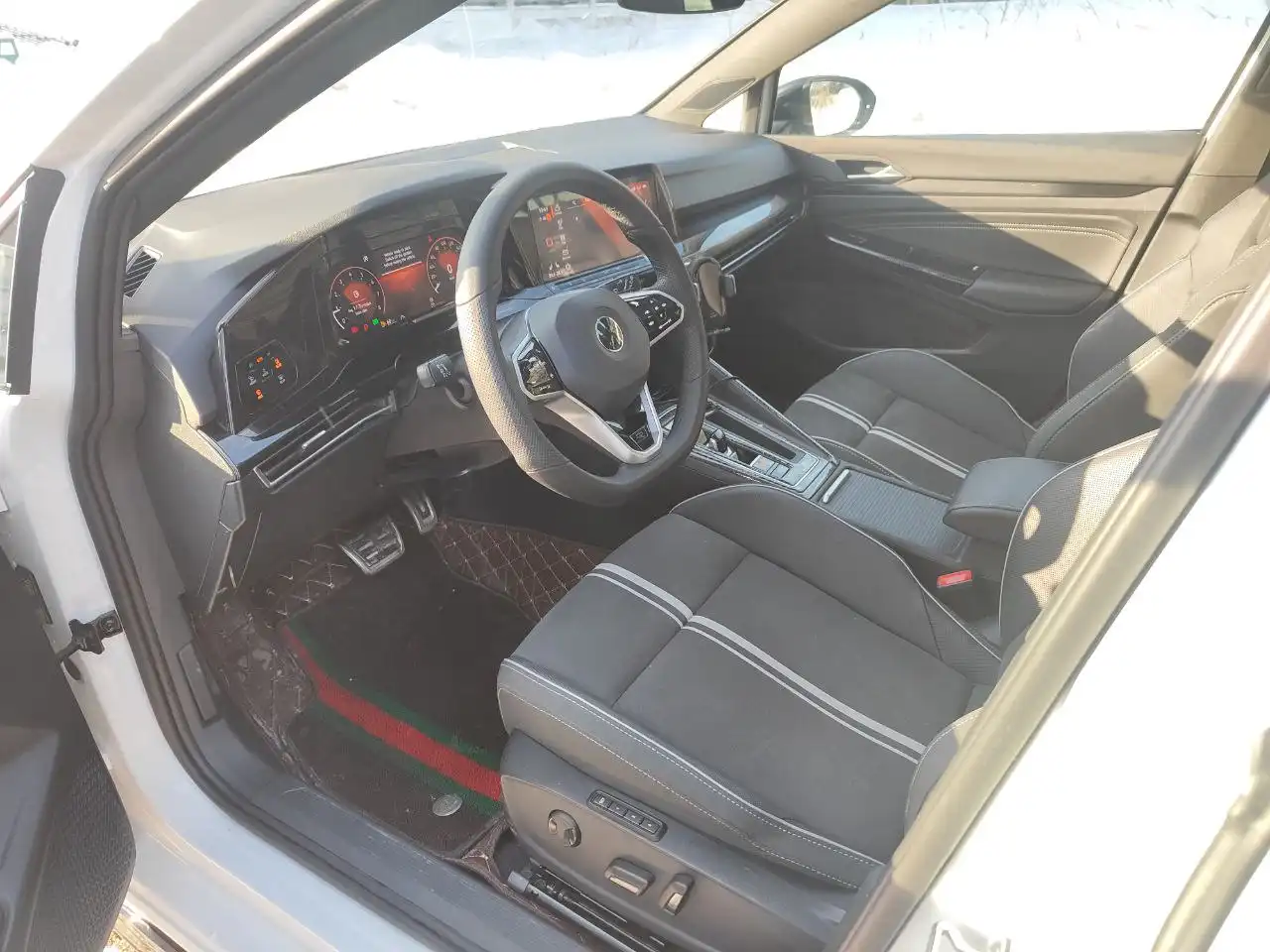 Volkswagen Golf R-Line 2022 года с пробегом 25000 км - Легковые автомобили (Авто) в Санкт-Петербург