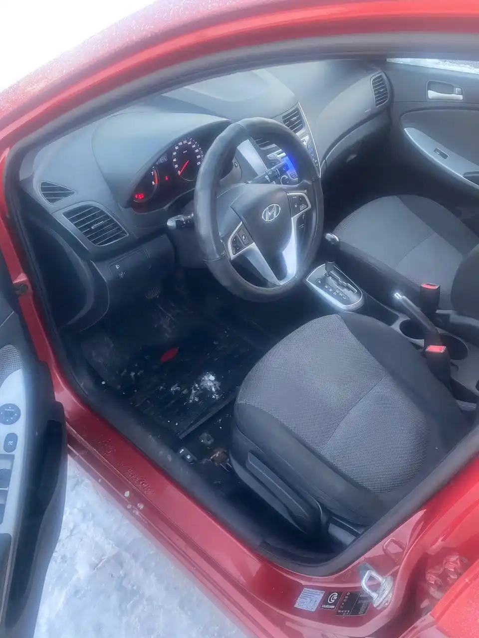 Hyundai Solaris 1.4 AT 2011 года - Легковые автомобили (Авто) в Люберцы