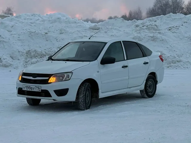 LADA Granta 2015 лифтбэк - Авто в Казань