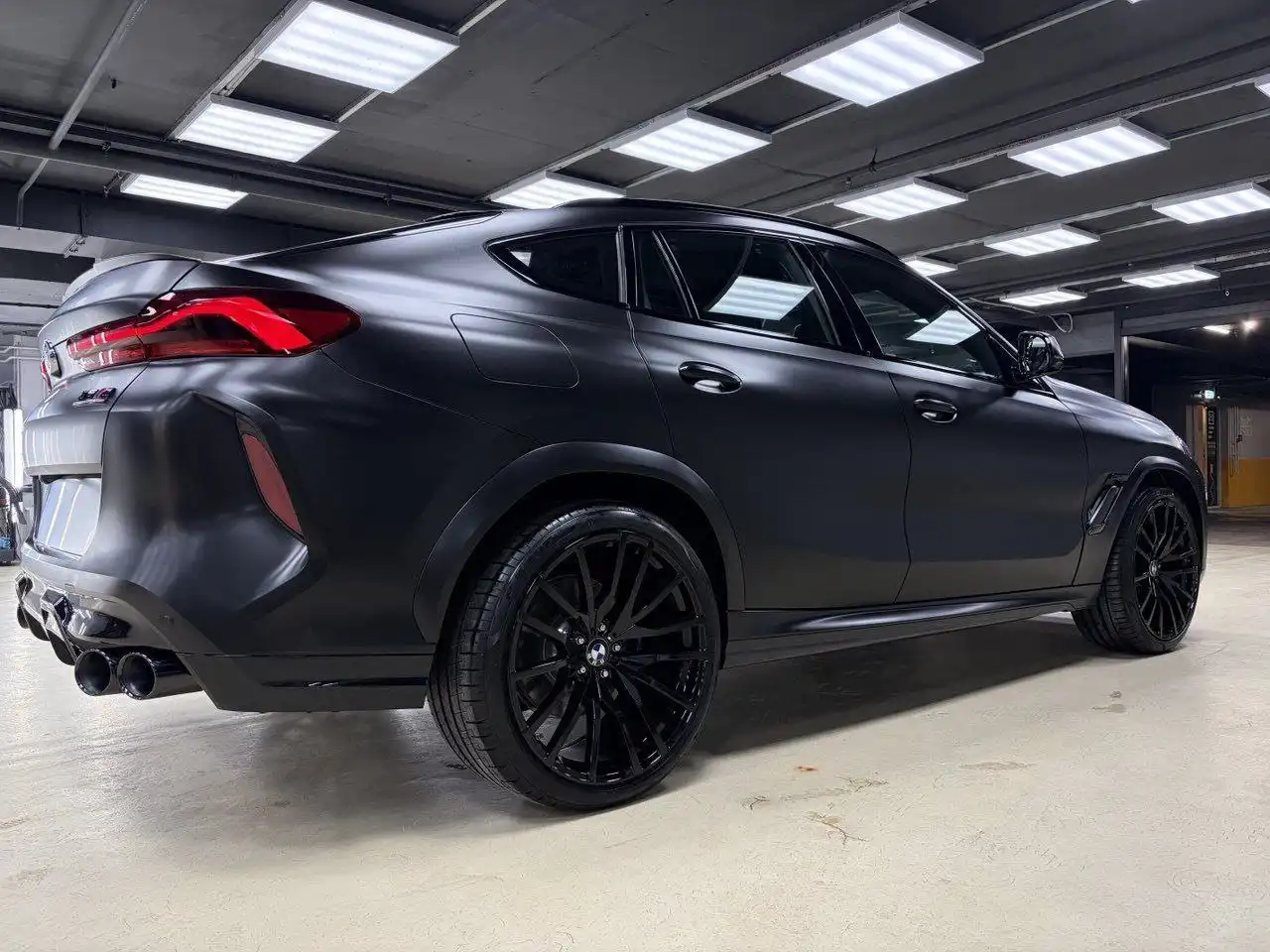 BMW X6 40i 2025 года в обвесе X6M Competition - Внедорожники/Кроссоверы (Авто) в Москва