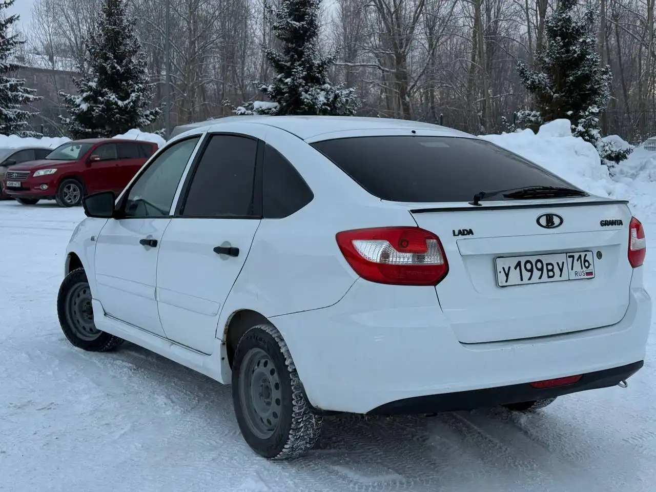 LADA Granta 2015 года лифтбэк - Легковые автомобили (Авто) в Казань