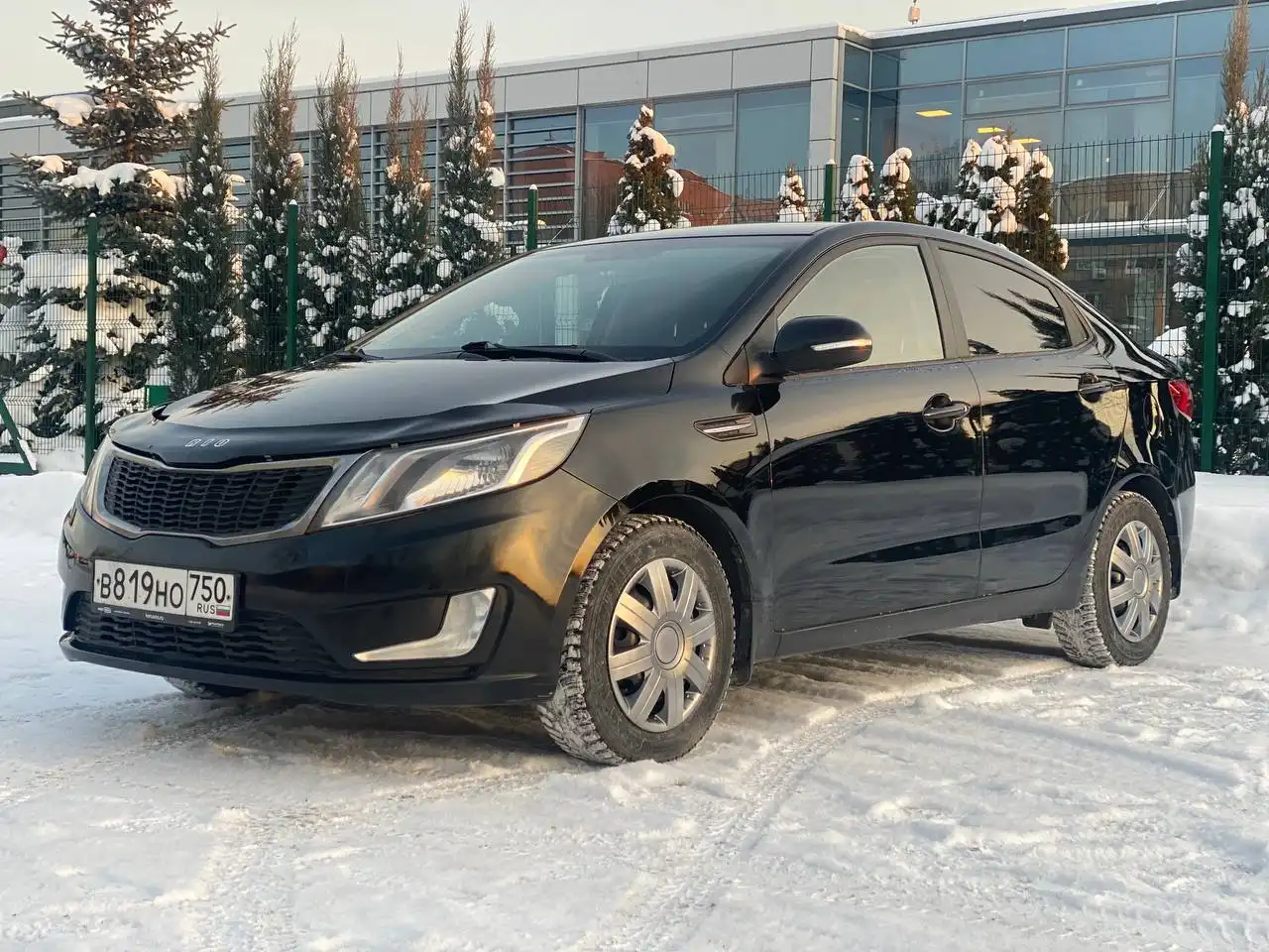 Kia Rio III 1.6AT 2013 г. в Москве - Легковые автомобили (Авто) в Москва