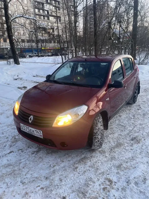 Renault Sandero 2011 года выпуска - частное объявление в Кириши