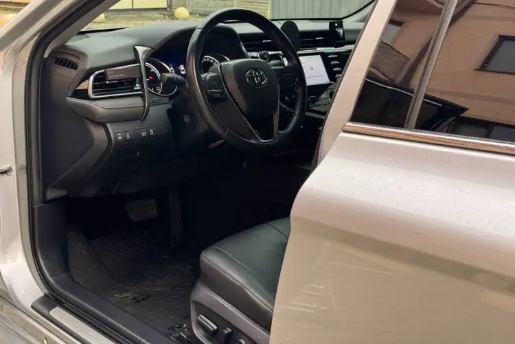 Toyota Camry 2020 гибрид - Авто в Санкт-Петербург