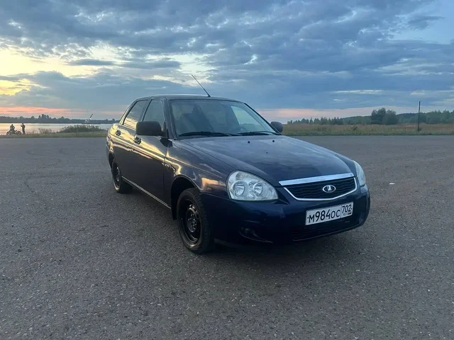 Продажа автомобиля Lada Priora 2011 года - Легковые автомобили в Санкт-Петербург