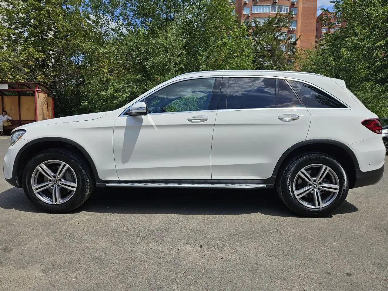 Mercedes-Benz GLC 300 2021 года выпуска - Легковые автомобили (Авто) в Донецк