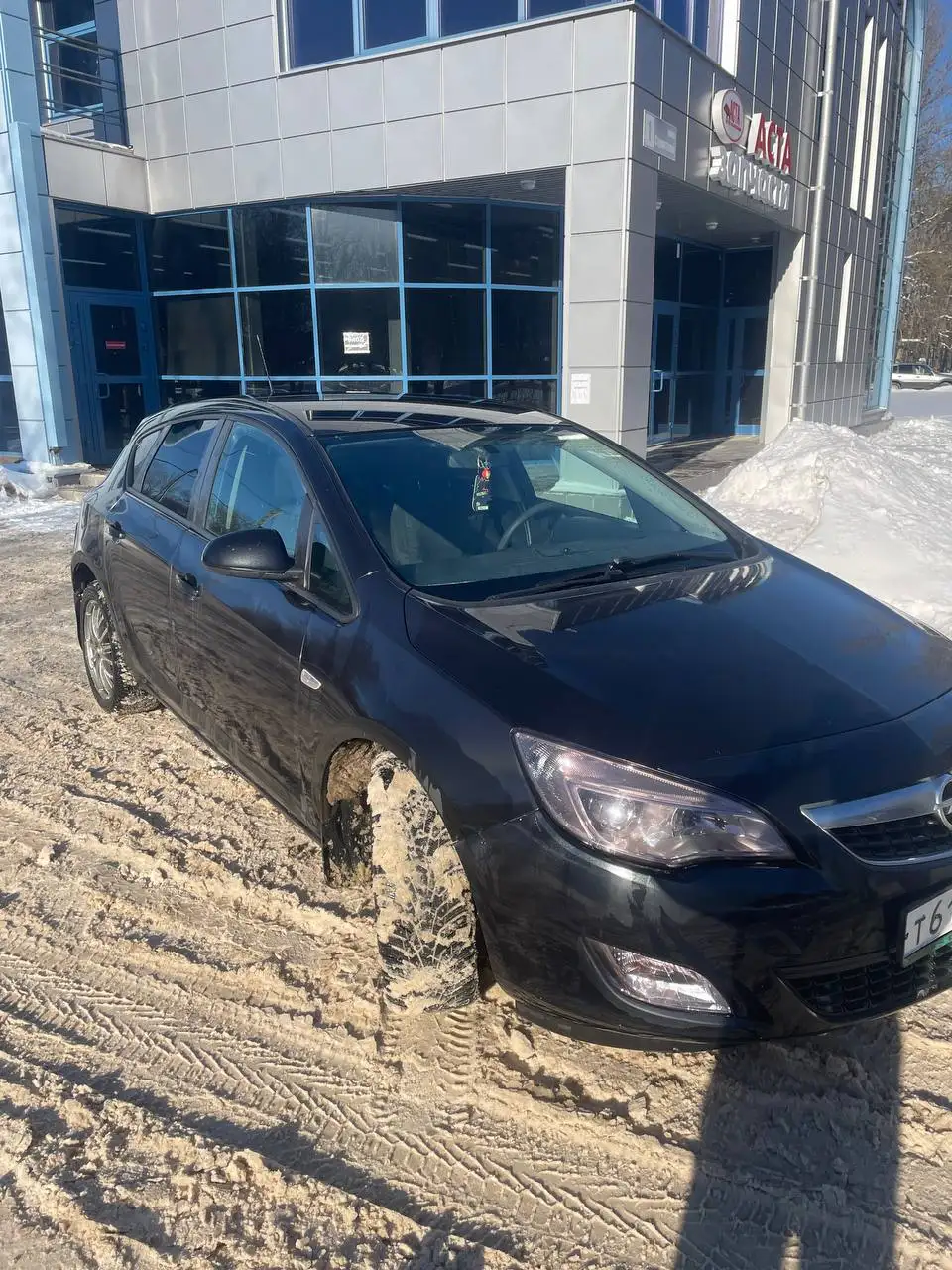 Опель Астра J 2011 года выпуска 1.6 механика - Легковые автомобили (Авто) в Санкт-Петербург