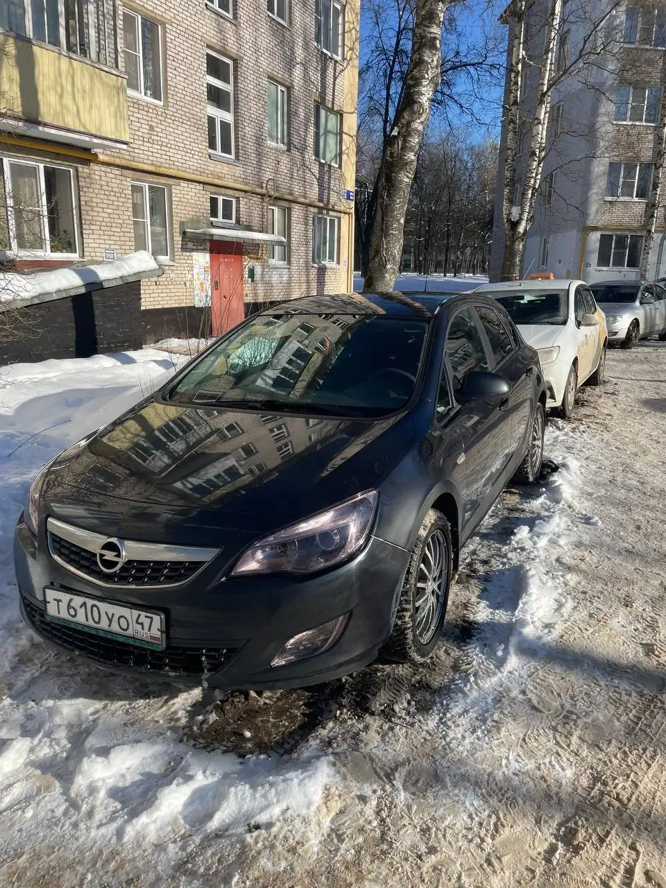 Опель Астра J 2011 года выпуска 1.6 механика - Легковые автомобили (Авто) в Санкт-Петербург