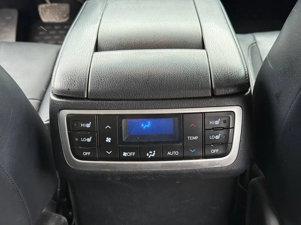 Toyota Highlander 2014 г.в. - Внедорожники и кроссоверы (Авто) в Москва