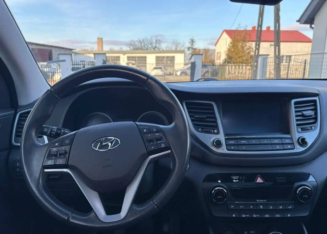 Продажа Hyundai Tucson 2016 года - Легковые автомобили (Авто) в Санкт-Петербург