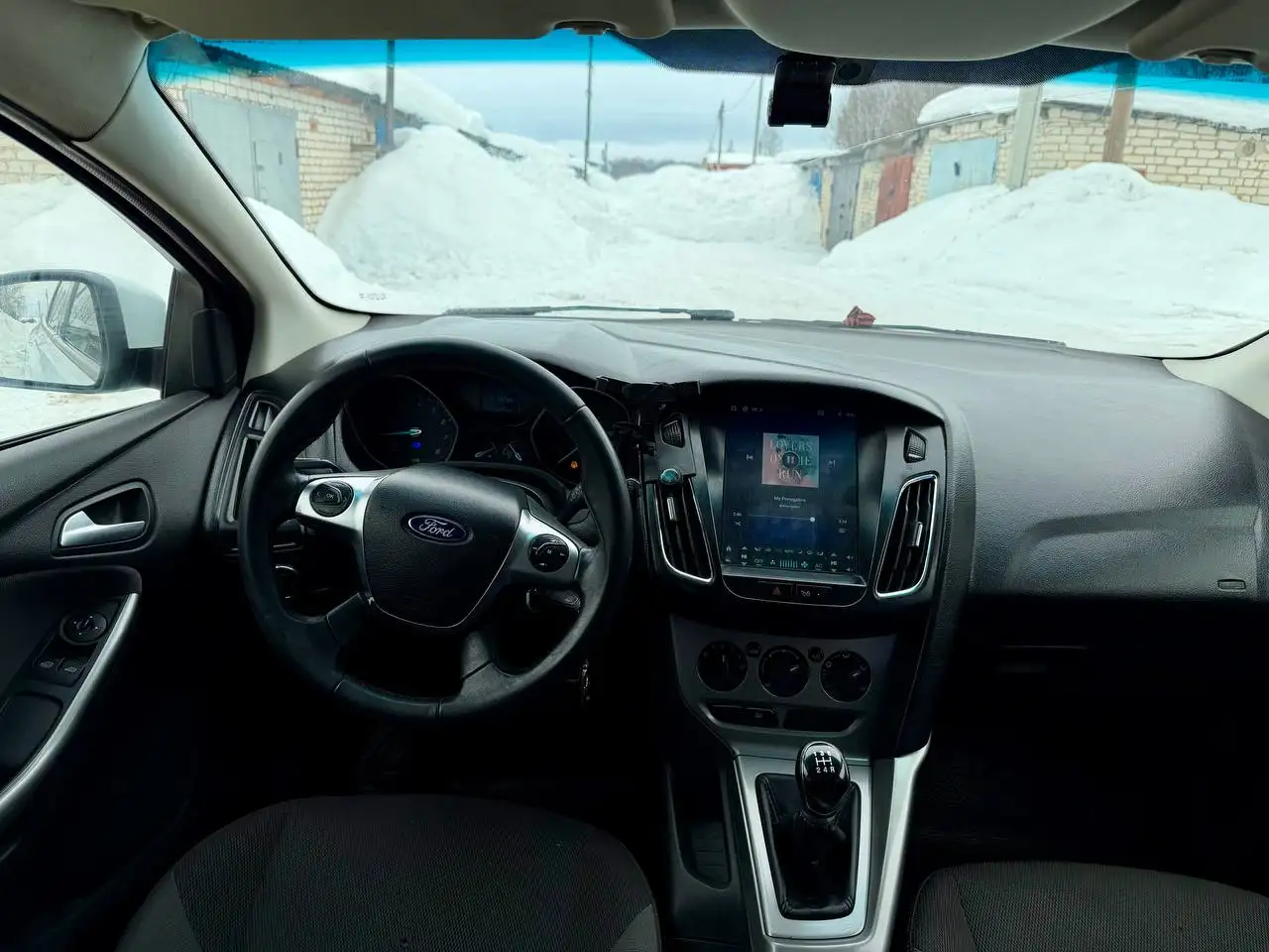 Автомобиль 2013 года на отличном ходу - Авто в Санкт-Петербург