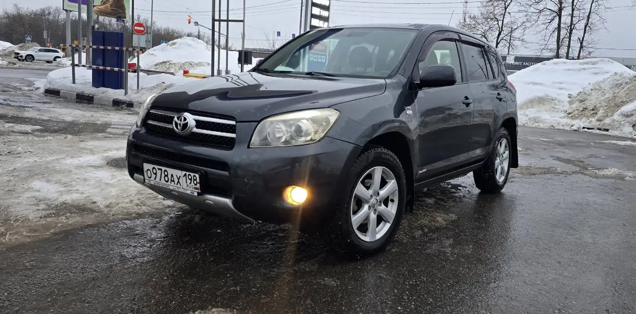 Toyota RAV4 2007 года с дизельным двигателем - Легковые автомобили (Авто) в Москва