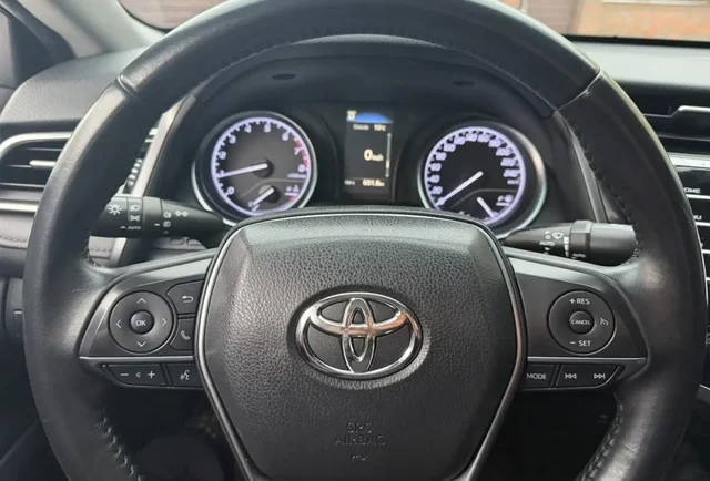 Продажа Toyota Camry 2018 года в комплектации Comfort+ - частное объявление в Санкт-Петербург