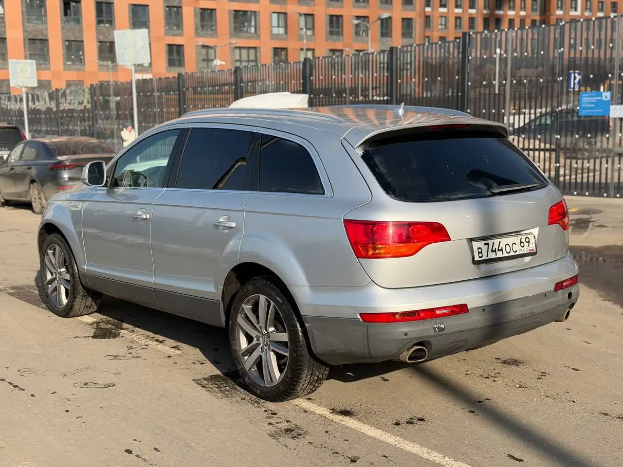 AUDI Q7 2008 года с пробегом 210000 км - Легковые автомобили (Авто) в Москва