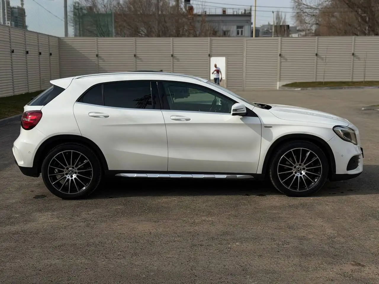 Продажа Mercedes-Benz GLA 250 2018 года - Легковые автомобили (Авто) в Самара