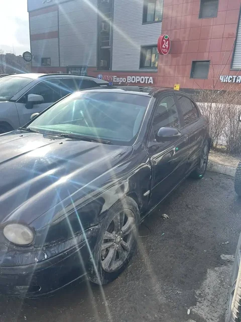 Продажа автомобиля с незначительными дефектами - Двигатели в Санкт-Петербург