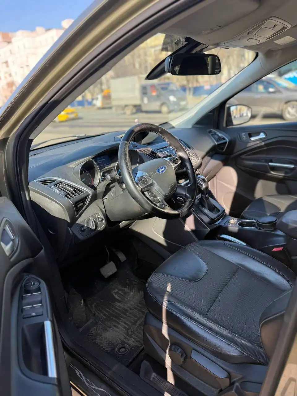 FORD KUGA 2014 - Кроссоверы (Авто) в Москва