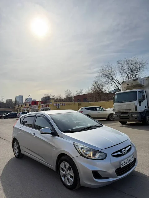 Продажа Hyundai Solaris 2011 года - Новые автомобили в Москва