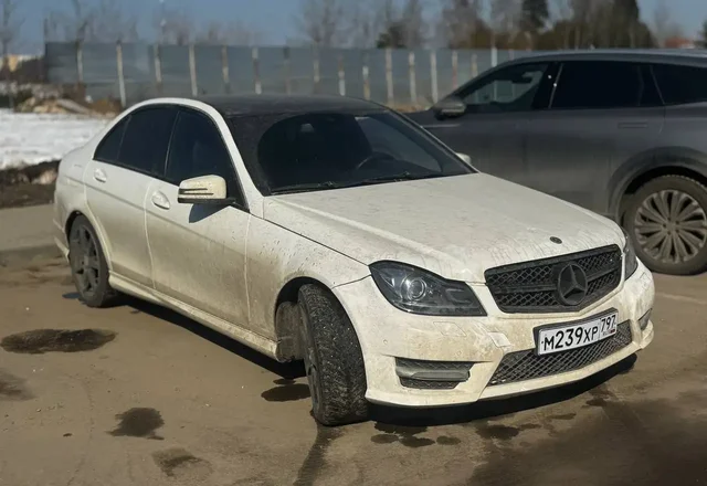 Mercedes C Class w204 2012 с пробегом 290.000 км - Вездеход в Москва