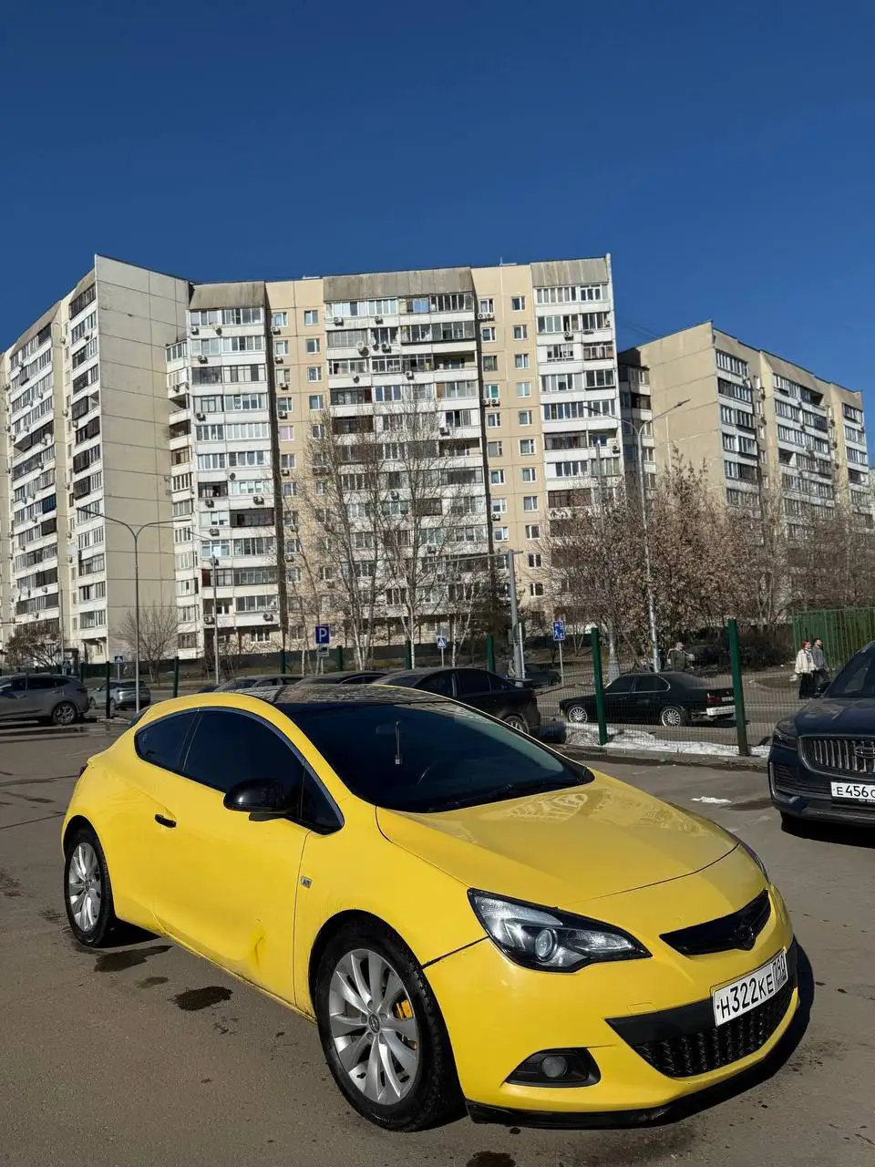 Opel Astra GTC 2012 года выпуска - Авто в Москва