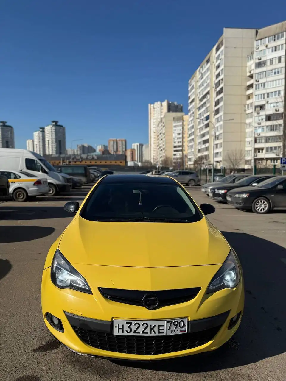 Opel Astra GTC 2012 года выпуска - Авто в Москва