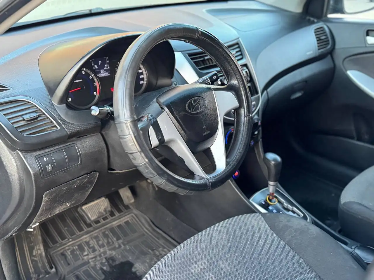 Hyundai Solaris 2011 автомат - Легковые автомобили (Авто) в Санкт-Петербург