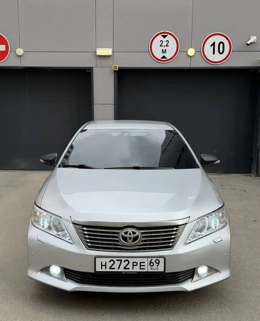 Toyota Camry 2011 - Шины и колеса в Москва