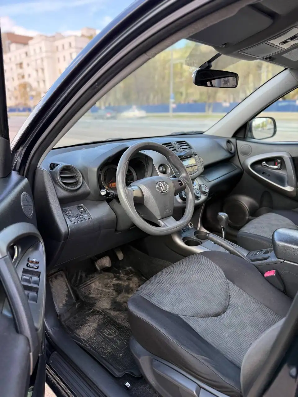 TOYOTA RAV-4 2011 - Легковые автомобили (Авто) в Москва