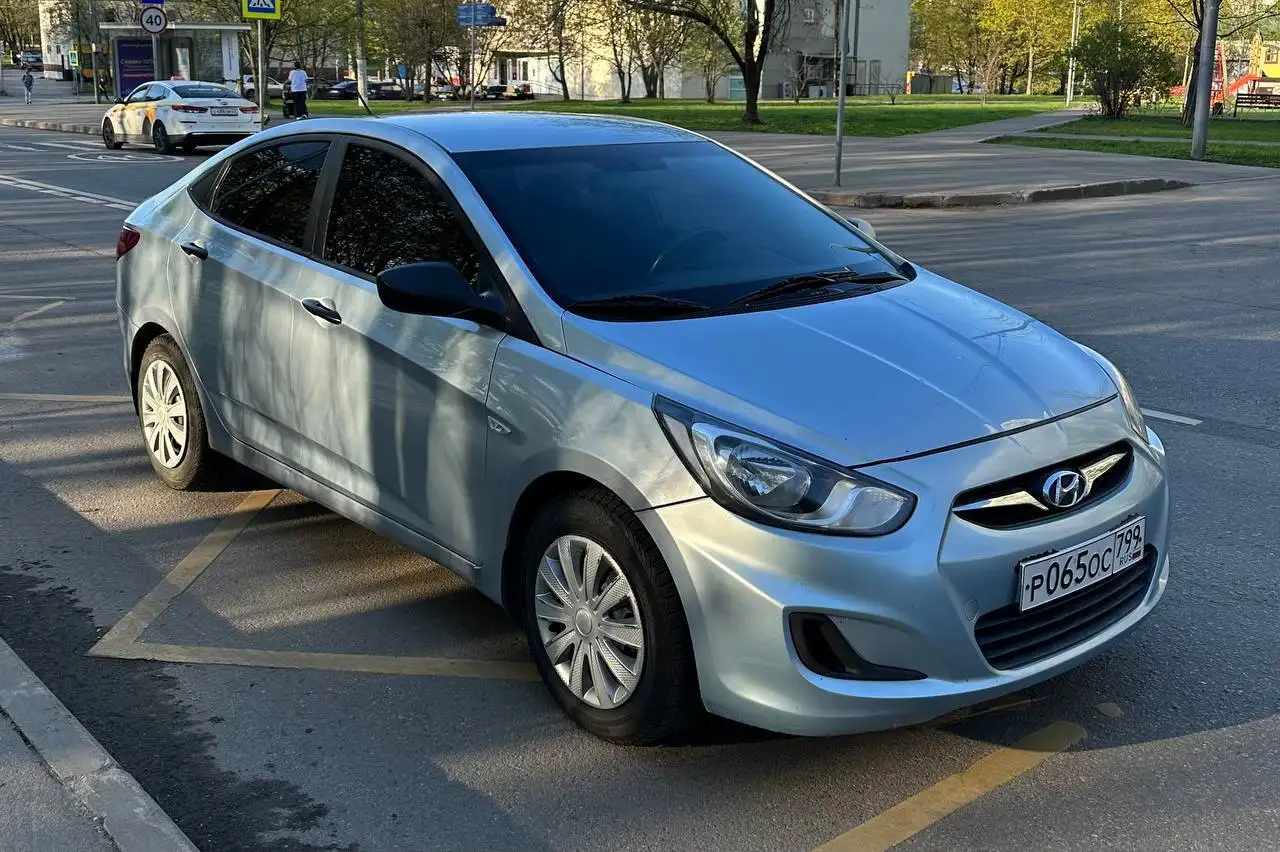 Hyundai SOLARIS 2011 - Легковые автомобили (Авто) в Москва