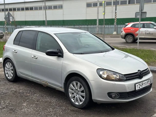 Volkswagen GOLF 2010 - Двигатели в Москва