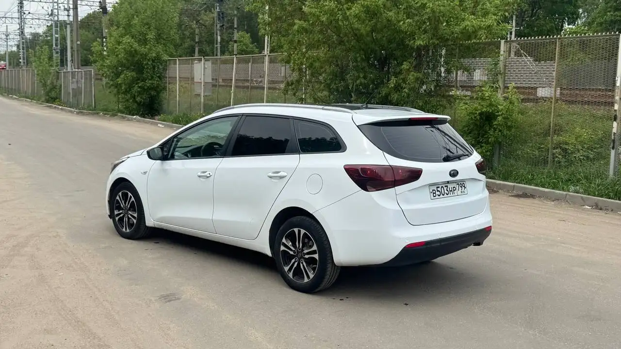 Kia Ceed JD 2013, 200.000 км, 1.6 AT - Легковые автомобили (Авто) в Москва