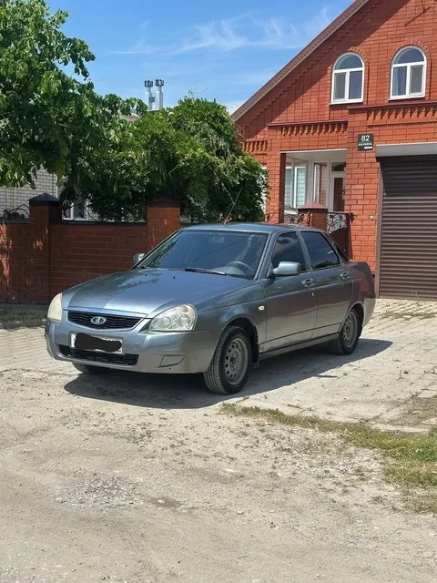 Продам Ладу Приору - Микроавтобусы в Санкт-Петербург